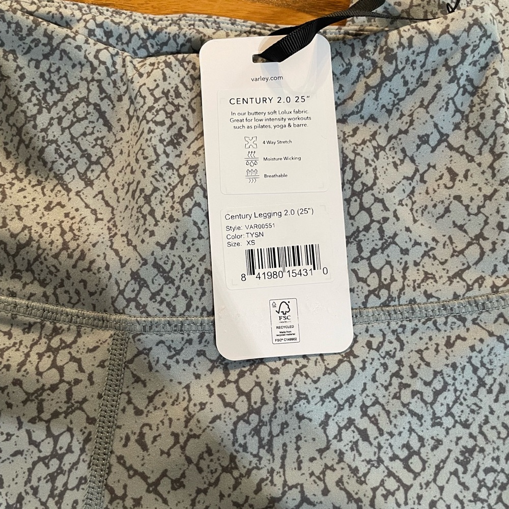 •Varley Gray Textured Leggings - Picture 8 of 9
